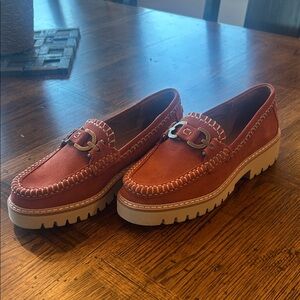 Donald Pliner Rust Suede Lug Sole loafer never worn size 7